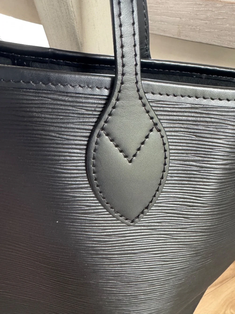 Louis Vuitton perfect include